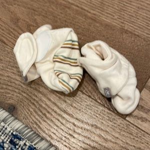Goumi booties 3-6 mo